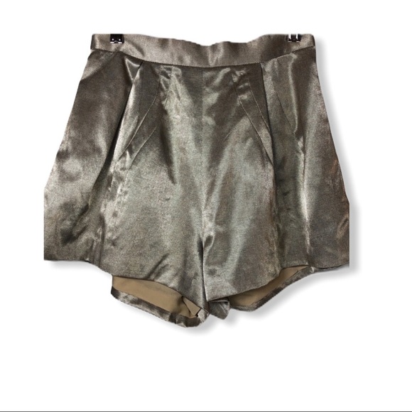 Finders Keepers Metallic Shorts‎ - Picture 2 of 9